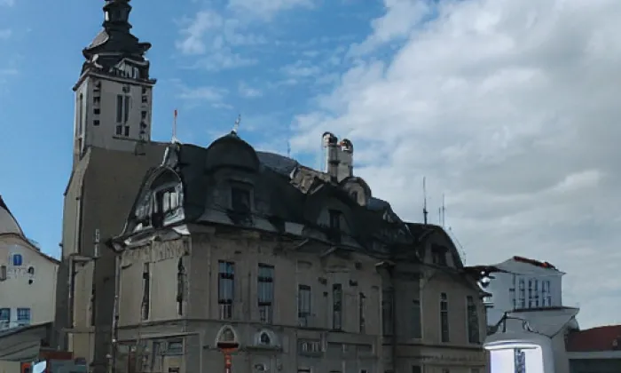 kostel svatého Petra a Pavla (Nový Hrádek) – jaro