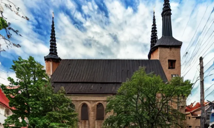 Kostel svatého Petra na Poříčí – autumn