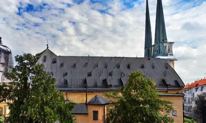 Kostel svatého Petra na Poříčí – summer