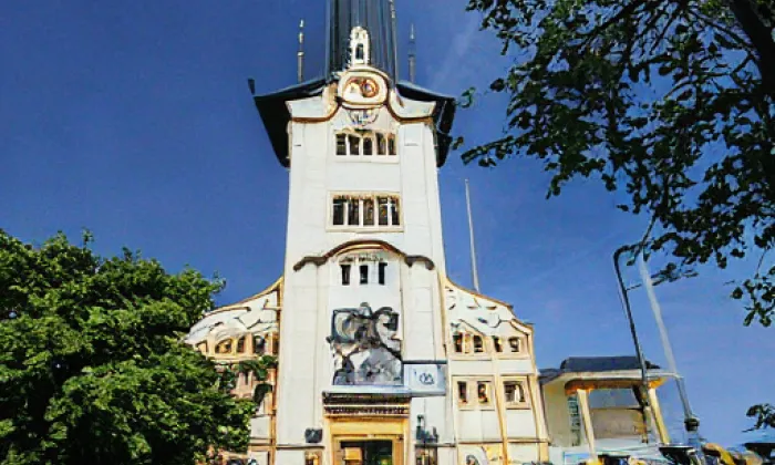 Kostel svatého Prokopa (Čestlice) – podzim
