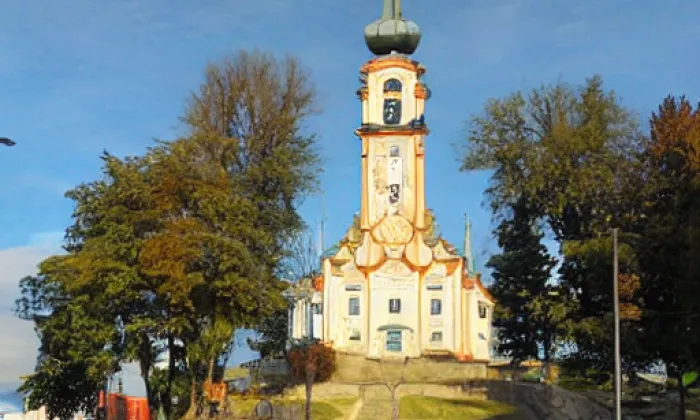 Kostel svatého Prokopa (Chotětov) – winter