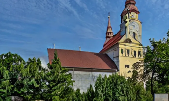 Kostel svatého Prokopa (Mukov) – léto