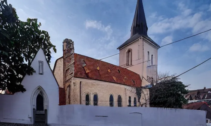 Kostel svatého Prokopa v Hrnčířích – léto