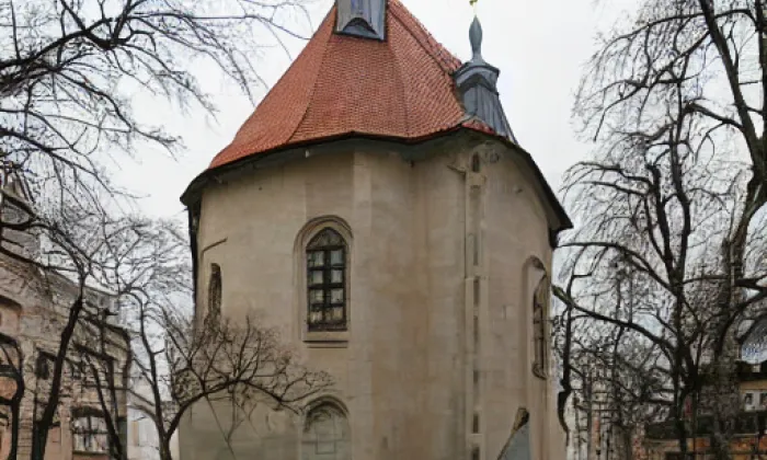 Kostel svatého Rocha (Praha 3) – summer