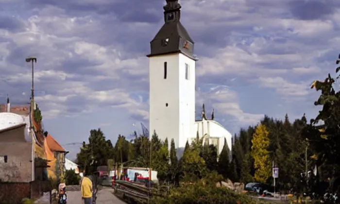 Kostel svatého Urbana (Vysoká) – podzim