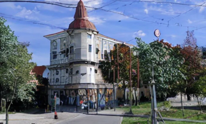 kostel svatého Václava (Dukovany) – jaro