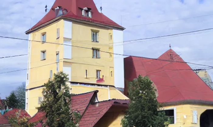 Kostel svatého Václava (Kostelní Myslová) – podzim
