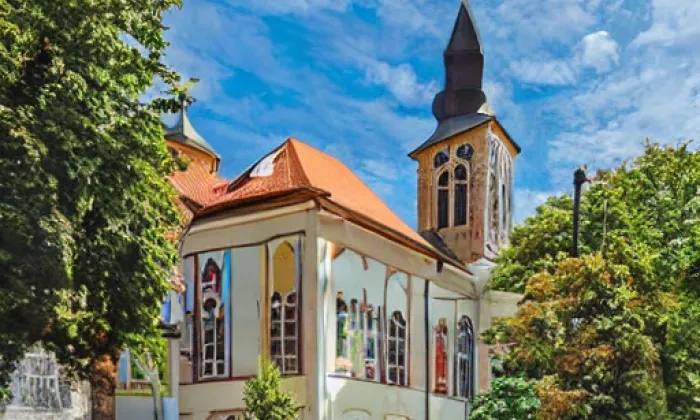 kostel svatého Víta s farou – akvarel