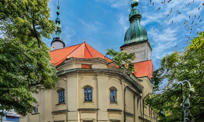 kostel svatého Víta s farou – summer