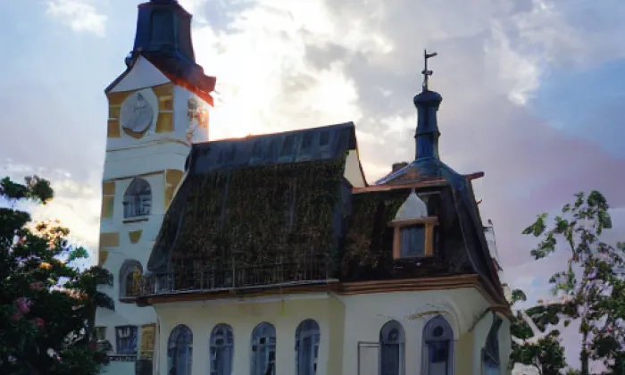 Kostel svatého Valentina (Bravantice) – léto