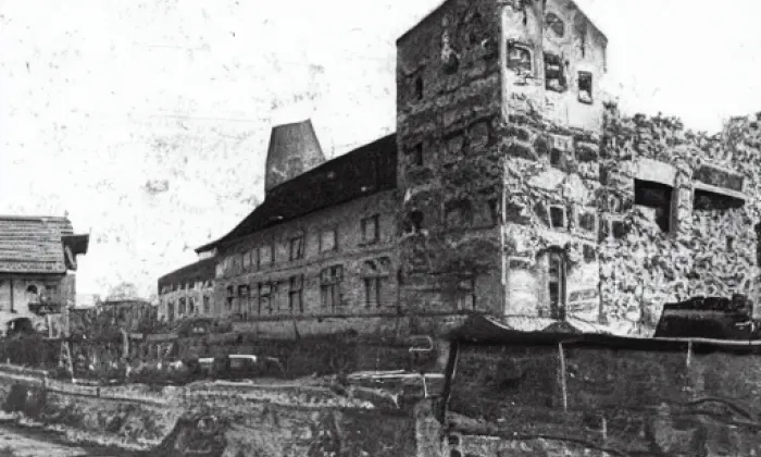 Kostel svatého Vavřince (Chlumec) – jaro