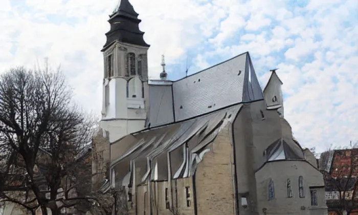 Kostel svatého Vavřince (Ruda nad Moravou) – jaro