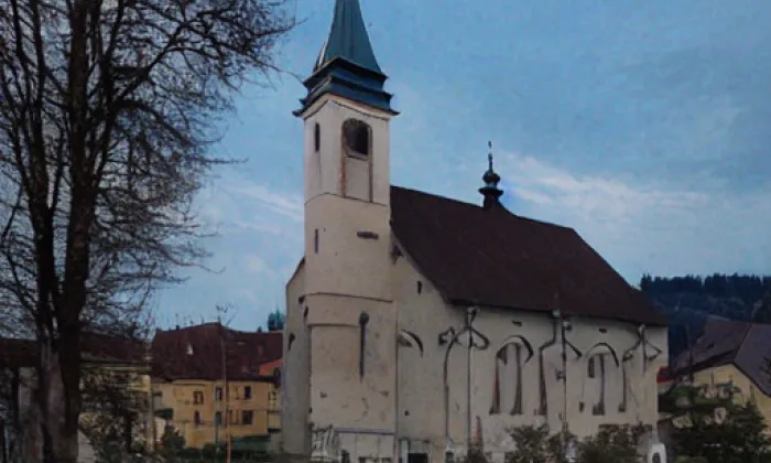 Kostel svatého Vavřince (Sobotín) – autumn