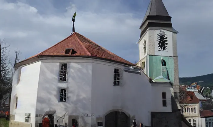 kostel svatého Vavřince (Vojkovice) – noc
