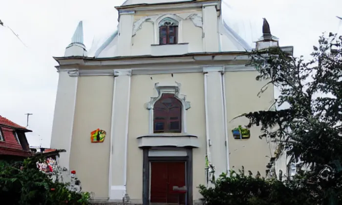 Kostel svatého Vojtěcha (Kruh) – jaro
