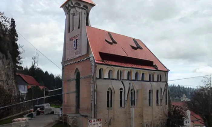 Kostel Všech svatých (Boněnov) – noc