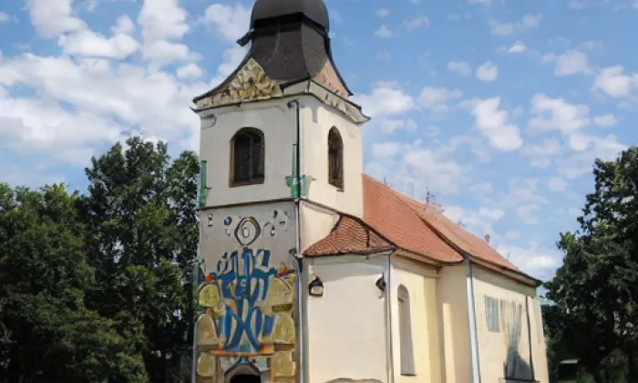 Kostel Všech svatých (Bratronice) – iluminace