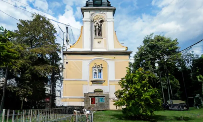 Kostel Všech svatých (Butovice) – summer