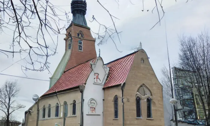 Kostel Všech svatých (Přeskače) – noc