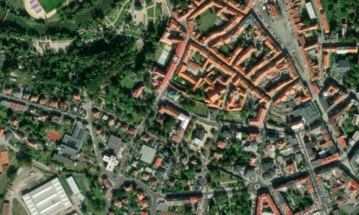 Kreuzingerova lidová knihovna – letecký pohled