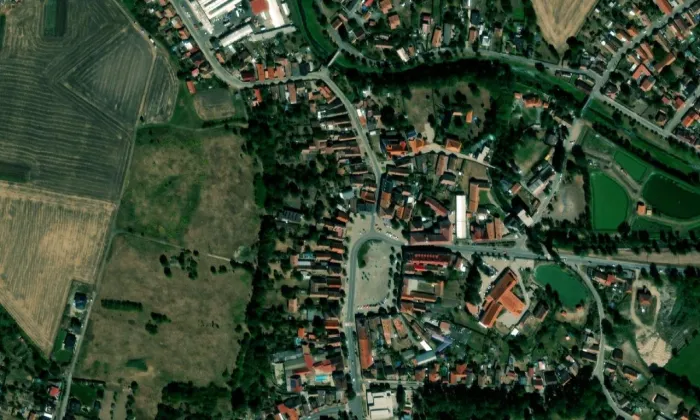 Krucifix v Dašicích – letecký pohled