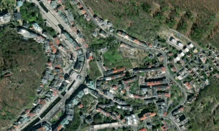 Lützowova vila – letecký pohled