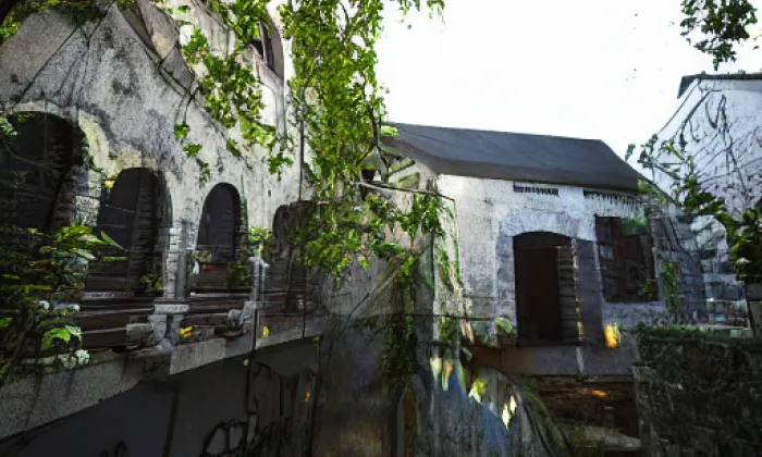 Larischova vila – noc