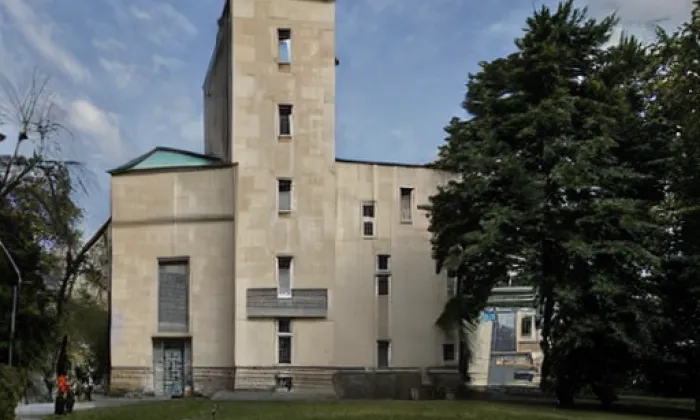 Leontýnský zámek – léto