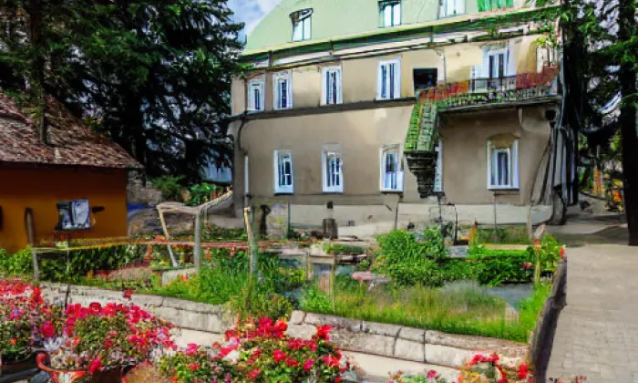 Letohrádek královny Anny – summer