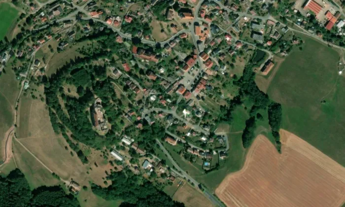 městský dům (Pecka) – letecký pohled