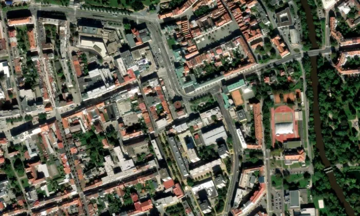 Městské divadlo Pardubice – letecký pohled