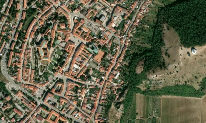městské opevnění v Mikulově – letecký pohled