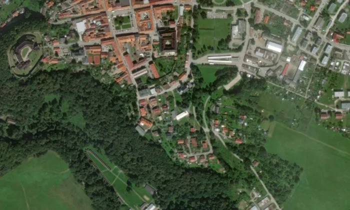 Městské opevnění v Nových Hradech – letecký pohled