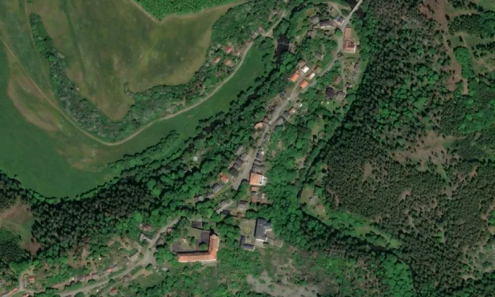Městské opevnění v Rabštejně nad Střelou – letecký pohled