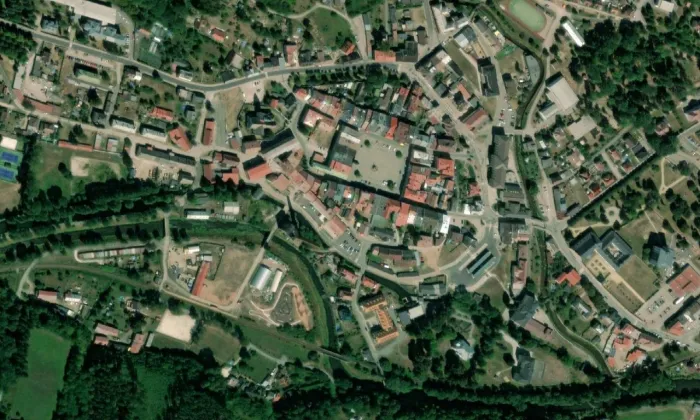 Mariánský sloup (Hostinné) – letecký pohled