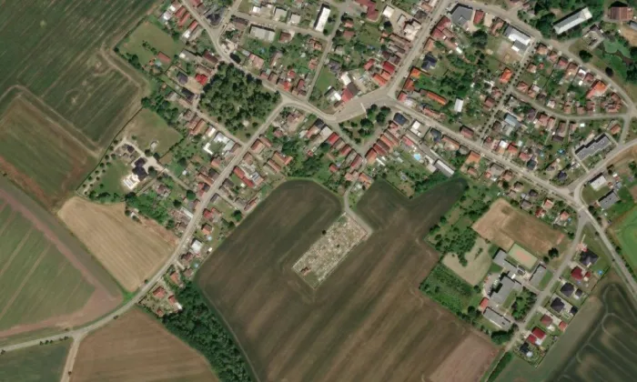 Mariánský sloup (Smidary) – letecký pohled