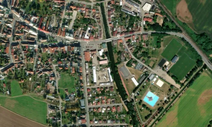 mariánský sloup v Chlumci nad Cidlinou – letecký pohled