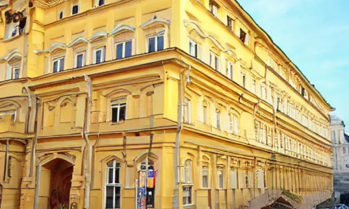 Nový Pachtovský palác – jaro