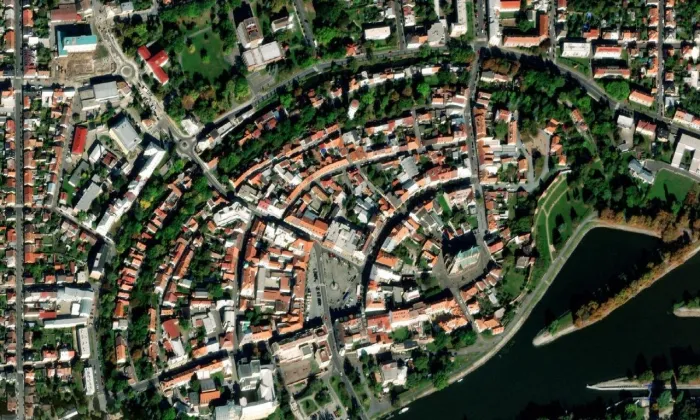 Nymburská radnice – letecký pohled