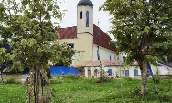 Pohřební kaple Valdštejnů – autumn