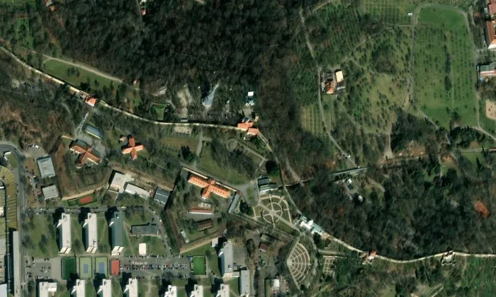 Polibek (Hradčany) – letecký pohled