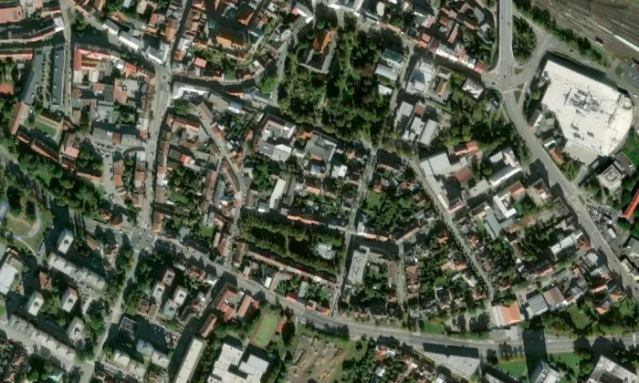 pomník Mistra Jana Husa v Kolíně – letecký pohled