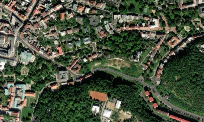 Pomník Rudoarmějců v Teplicích – letecký pohled