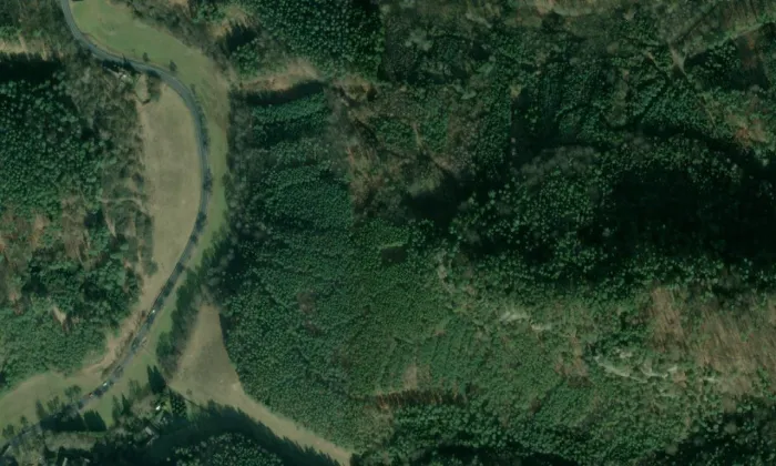 Pustý zámek (hrad, okres Česká Lípa) – letecký pohled
