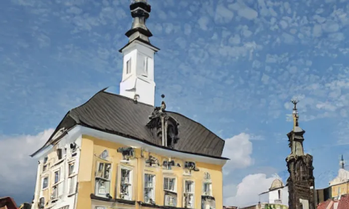 Radnice s kaplí – akvarel