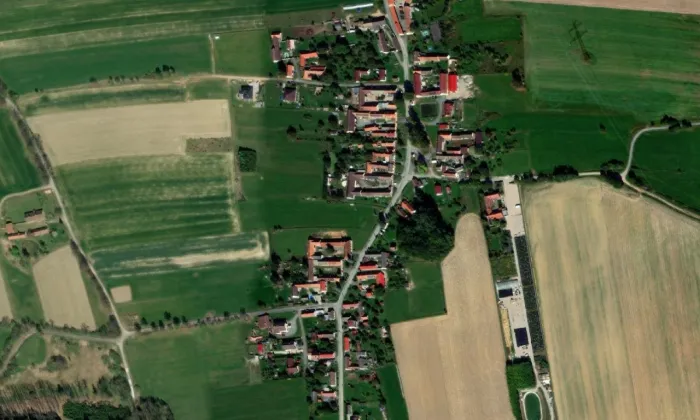 Radonice – letecký pohled