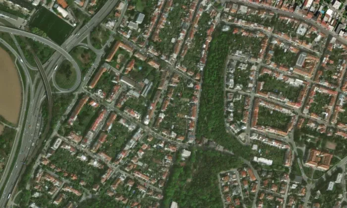 Rodinné domy Marie Steyskalové 48–58 – letecký pohled