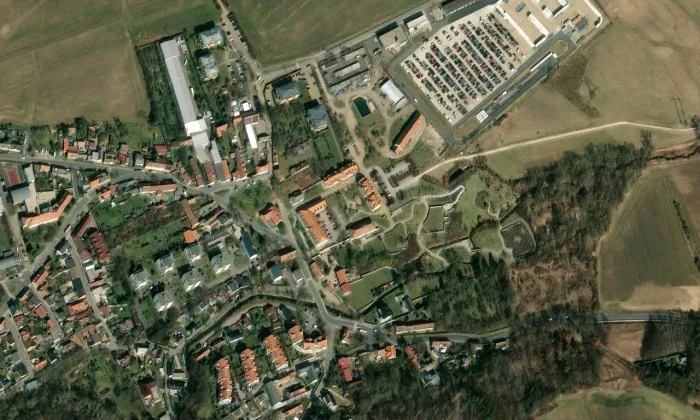 Sýpka u dubečské tvrze – letecký pohled