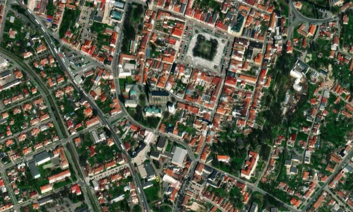 Socha Knířovské madony – letecký pohled