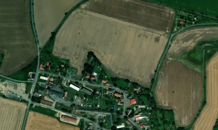 Socha svatého Jana Nepomuckého (Hořiněves) – letecký pohled